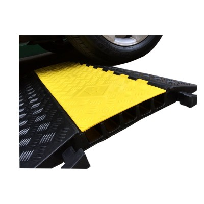 5 Channel Reflective Driveway Curb Ramp/Rubber cable protector